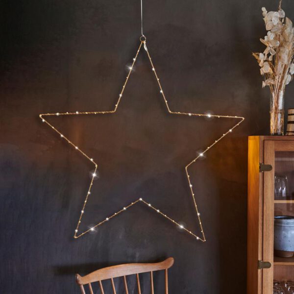 Sirius Liva ster 70 cm goud met 80 warmwitte LED’s, sfeervolle batterijverlichting voor raam- en wanddecoratie.