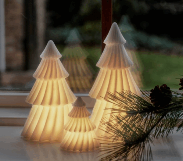 Sirius Olivia kerstboom met warm witte LED-verlichting, gemaakt van echt wax.