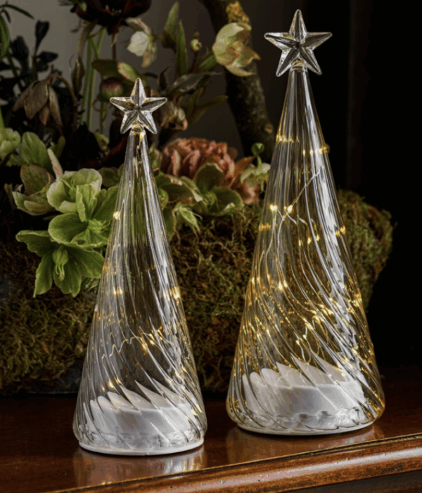 Sirius Wave kerstboom van mondgeblazen glas, 22 cm hoog, met warm witte LED-verlichting.