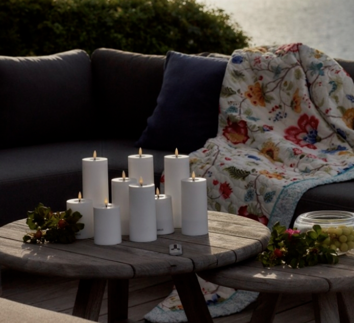 Sirius solar LED kaars met warm wit flikkerend licht voor buitengebruik.