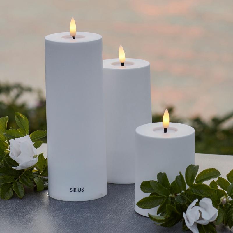 Sirius solar LED kaars met warm wit flikkerend licht voor buitengebruik.