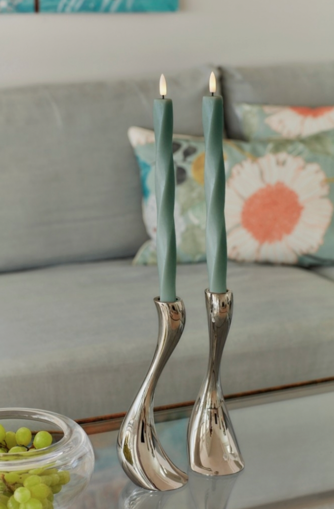 Sirius Sille Twist geometrische LED-kaars in Scandinavisch design met warm wit licht (Ø2x25 cm)